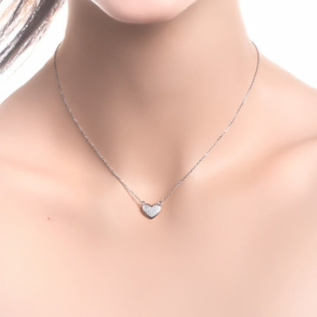 Strieborný náhrdelník - srdiečko, číre okrúhle zirkóny, dĺžka 43 až 46 cm | Argento.sk