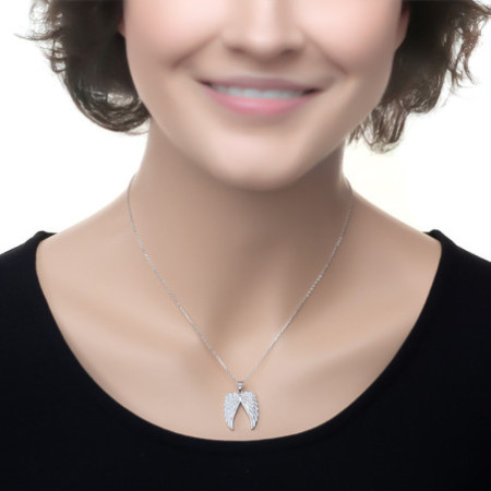 Strieborný náhrdelník - anjelské krídlo, číre okrúhle zirkóny, dĺžka 43 až 46 cm | Argento.sk
