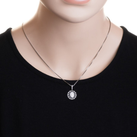 Prívesok z bieleho zlata Zázračná medaila - číre okrúhle zirkóny | Argento.sk