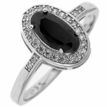 Strieborný prsteň - čierny oválny zirkón, číre okrúhle zirkóny | Argento.sk