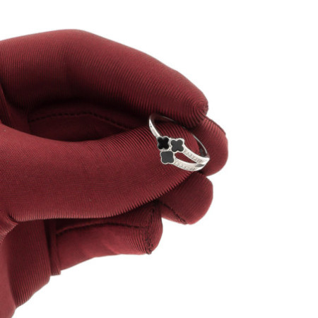 Strieborný prsteň - štvorlístok, číre okrúhle zirkóny | Argento.sk