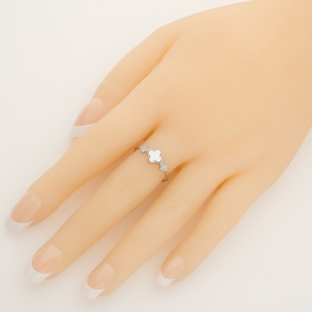 Strieborný prsteň - štvorlístok, perleť, okrúhle zirkóny | Argento.sk