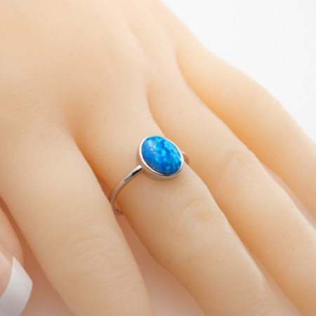 Strieborný prsteň - modrý oválny syntetický opál | Argento.sk