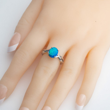 Strieborný prsteň - modrý oválny syntetický opál | Argento.sk