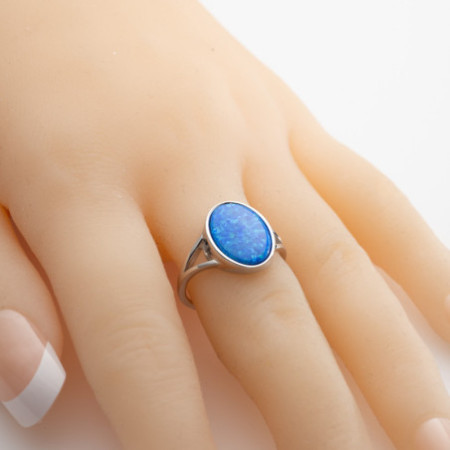 Strieborný prsteň - modrý oválny syntetický opál | Argento.sk