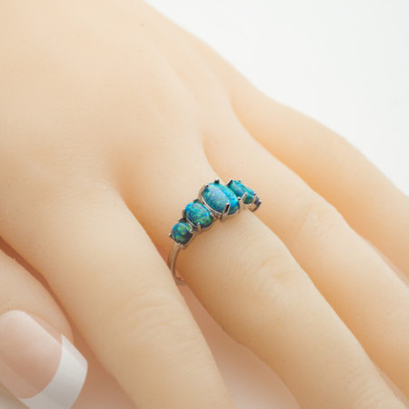 Strieborný prsteň - modré oválne syntetické opály | Argento.sk