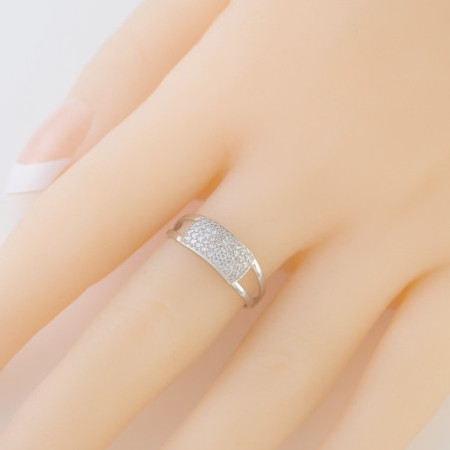 Strieborný prsteň - číre okrúhle zirkóny | Argento.sk