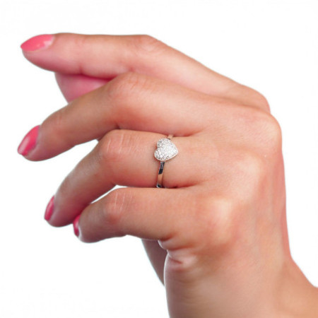 Strieborný prsteň - srdiečko, číre okrúhle zirkóny | Argento.sk