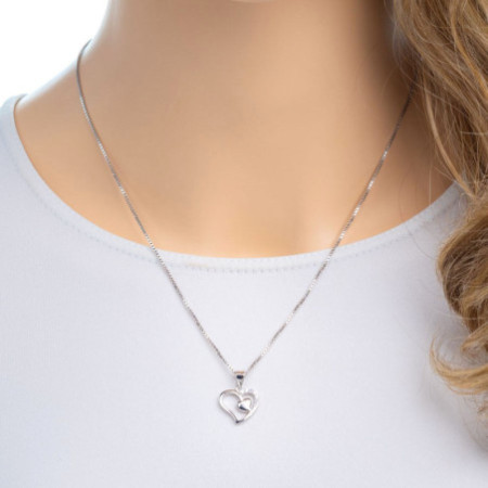 Strieborný prívesok - srdiečko, číre okrúhle zirkóny | Argento.sk