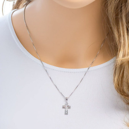 Strieborný prívesok - krížik s Ježišom | Argento.sk
