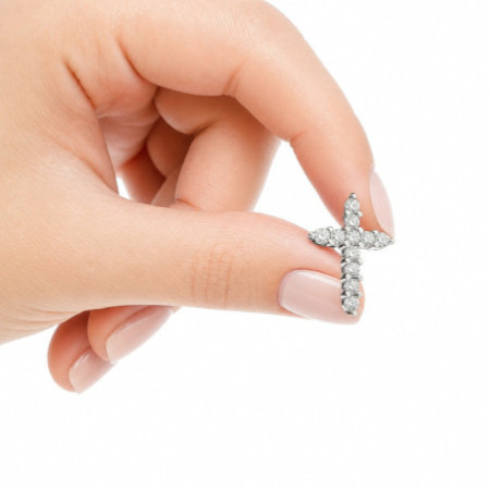 Strieborný prívesok - krížik, číre okrúhle zirkóny | Argento.sk