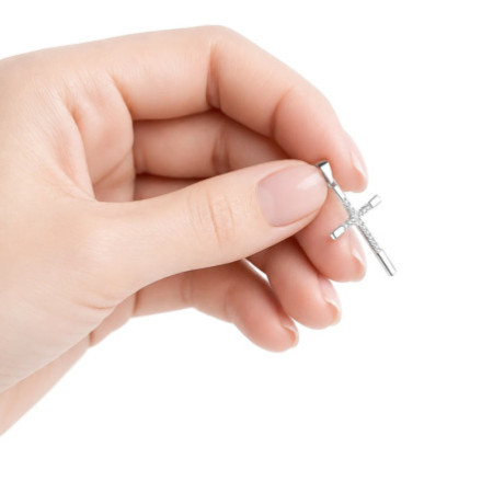 Strieborný prívesok - krížik, číre okrúhle zirkóny | Argento.sk
