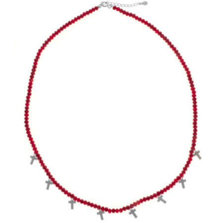 Strieborný korálový náhrdelník s krížikmi 42 až 45 cm