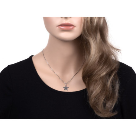 Strieborný prívesok hviezda