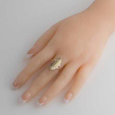 Strieborný pozlátený prsteň s gravírom