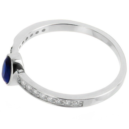 Strieborný prsteň - modrý oválny zirkón, číre okrúhle zirkóny | Argento.sk
